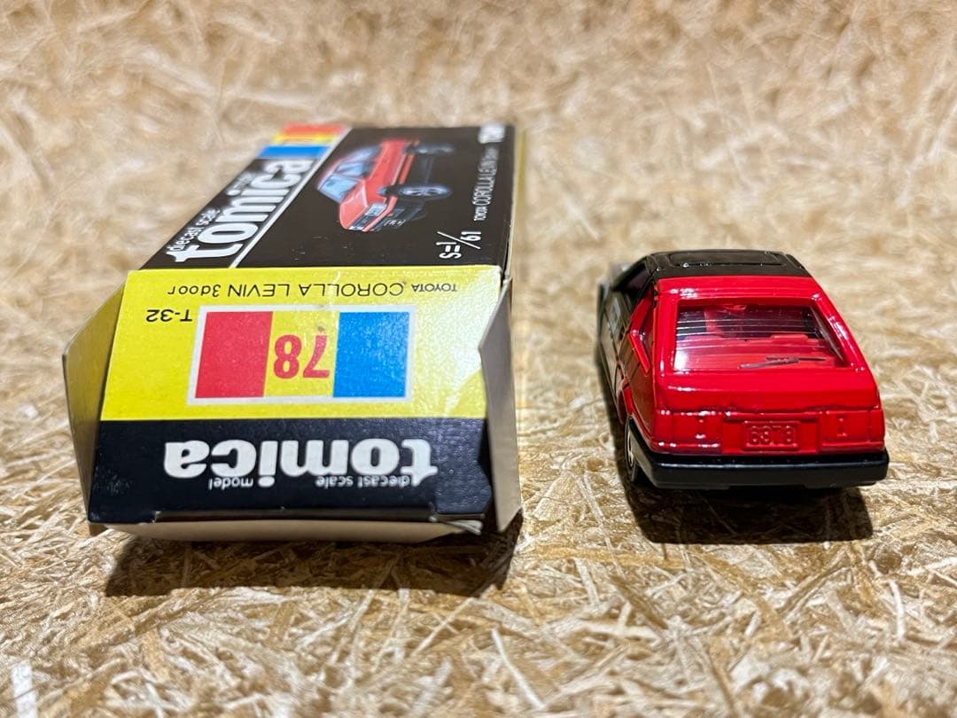 トミカ 日本製 黒箱 78 トヨタ カローラ レビン 3ドア グループAフェア