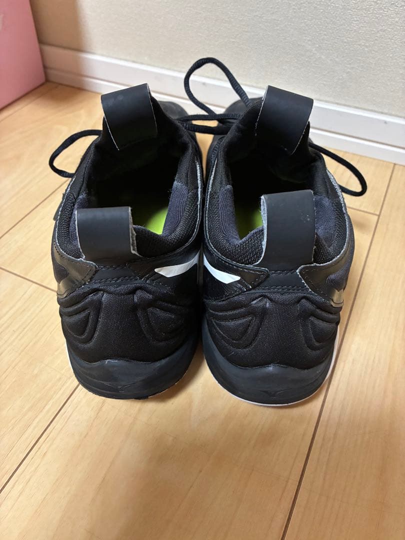 Mizuno バレーボールシューズ ウェーブモーメンタム3 27.5㎝
