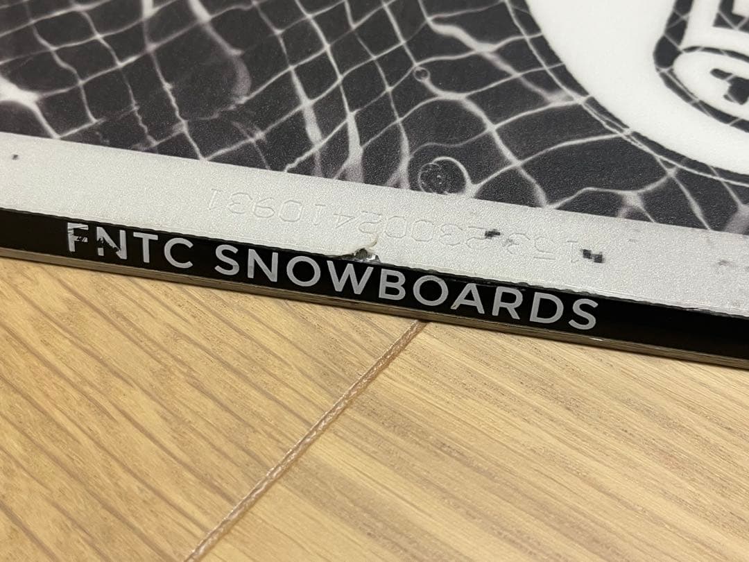 FNTC TNTL 23-24モデル 153cm ダブルキャンバー スノーボード