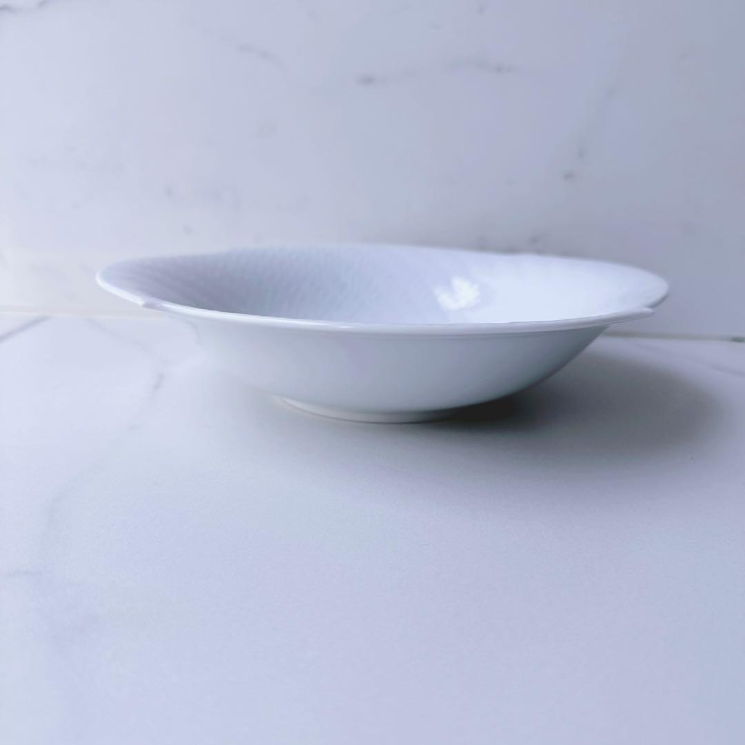 【新品・箱付き】 MEISSEN マイセン 波の戯れ サラダディッシュ 深皿 白