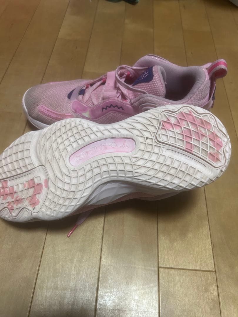 adidas D.O.N. Issue 3 #3ピンクバッシュドノバンミッチェル