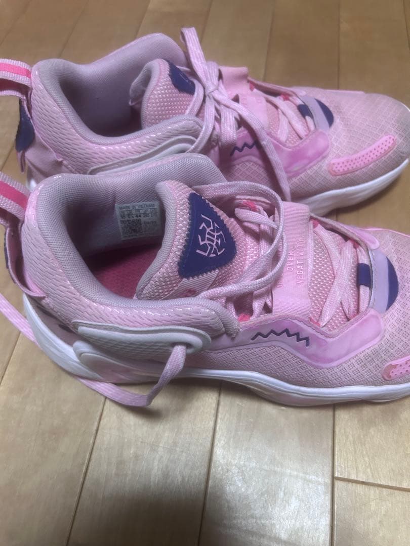 adidas D.O.N. Issue 3 #3ピンクバッシュドノバンミッチェル