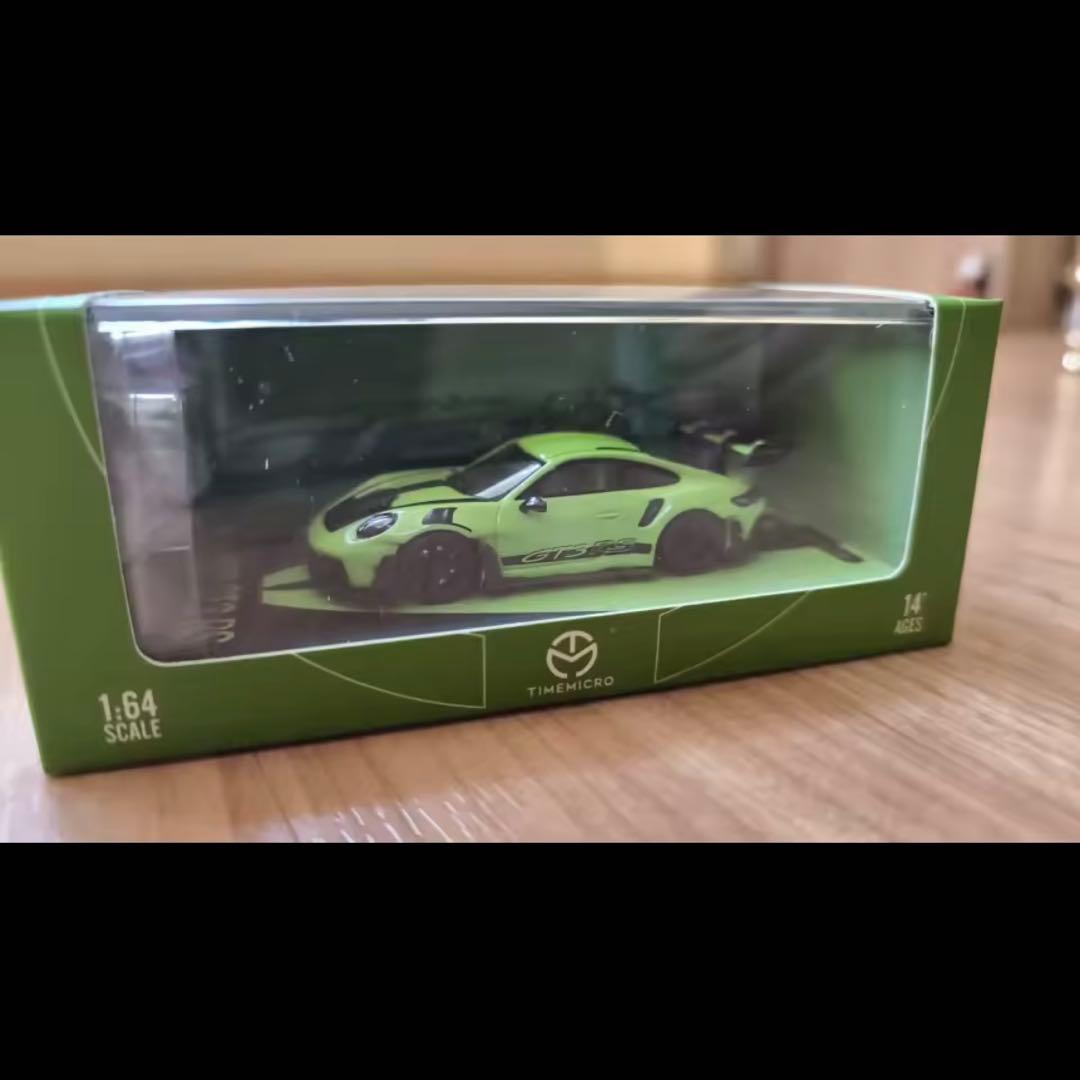 【新品】ポルシェ992 GT3 RS 1/64ミニカー フィギュア付き