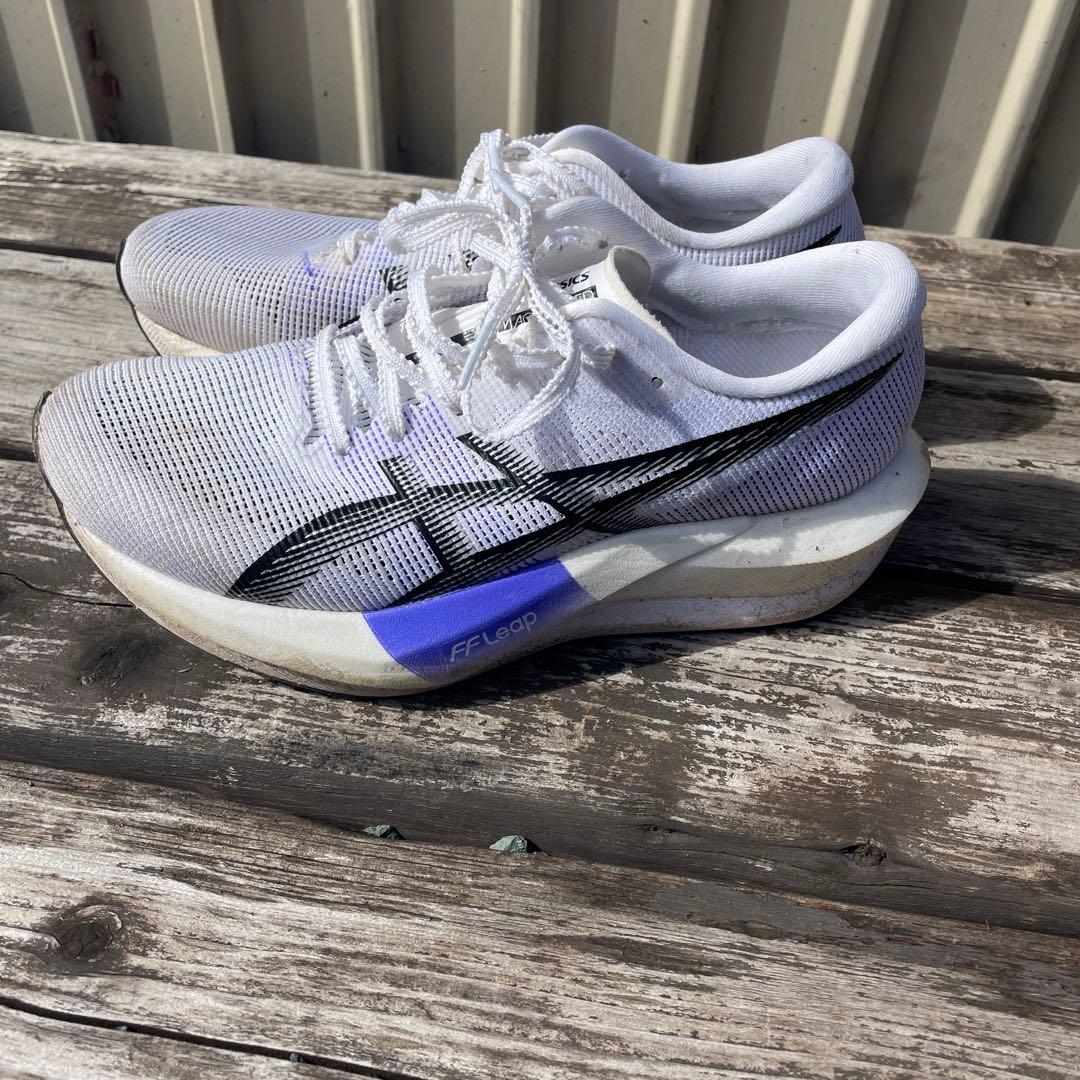 ASICS マジックスピード５