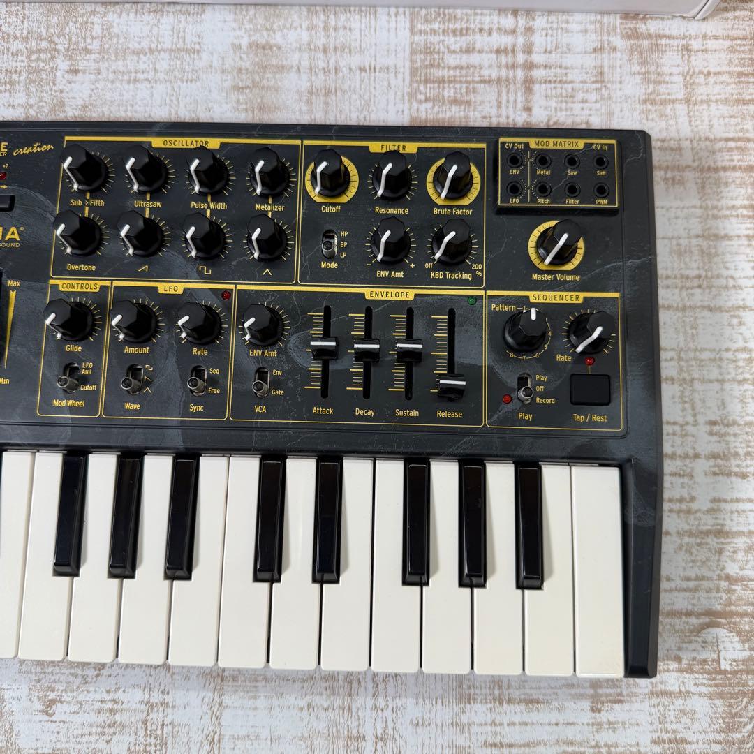 ARTURIA MICROBRUTE creation (数量限定モデル)
