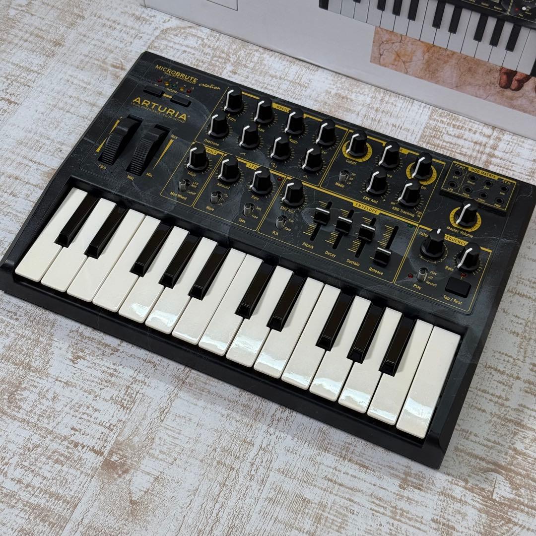 ARTURIA MICROBRUTE creation (数量限定モデル)