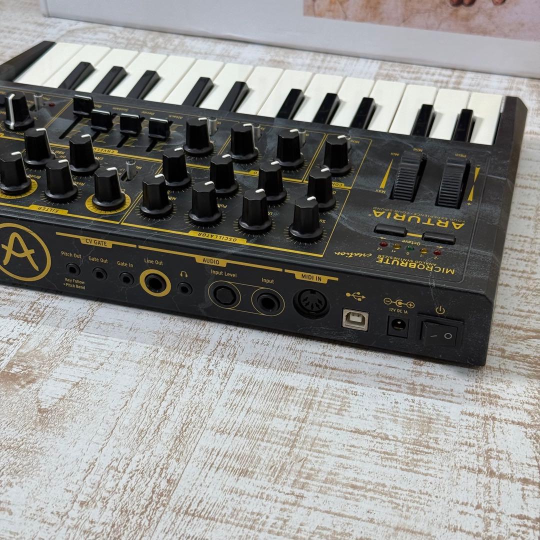 ARTURIA MICROBRUTE creation (数量限定モデル)