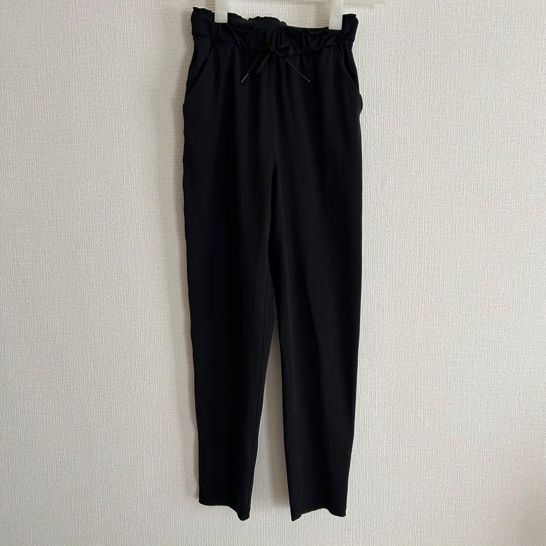 ルルレモン　ストレッチパンツ　ブラック　2