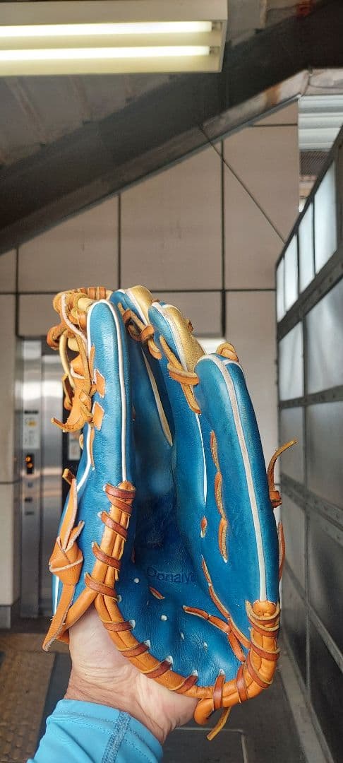 ドナイヤ山田モデル　大人用軟式グローブ