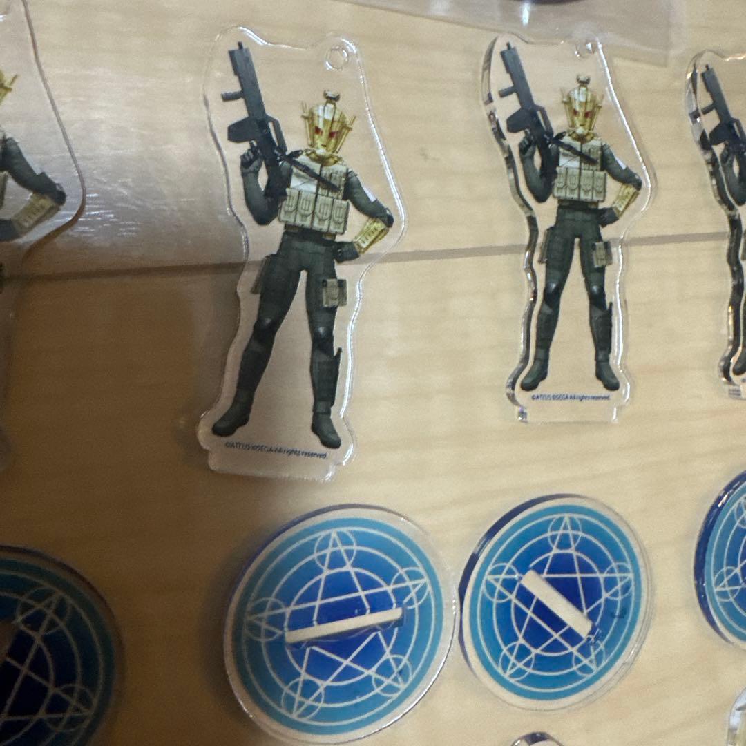 ATLUS 真・女神転生　アクリルスタンド14種　コースター　バッジ　セット