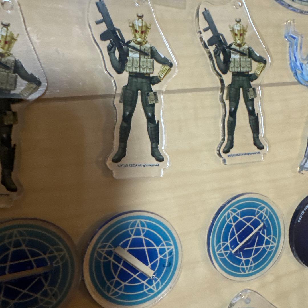 ATLUS 真・女神転生　アクリルスタンド14種　コースター　バッジ　セット