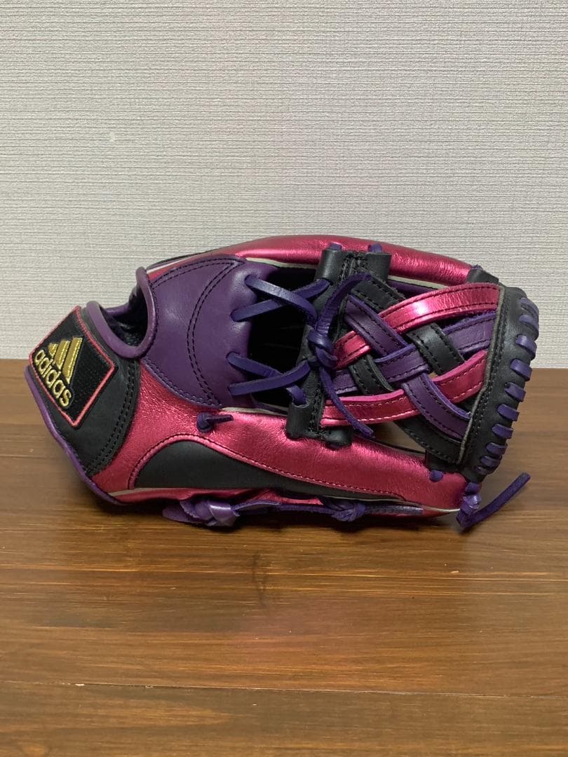 [アディダス] メタリックカラー トリプルXXXウェブ 軟式グローブ