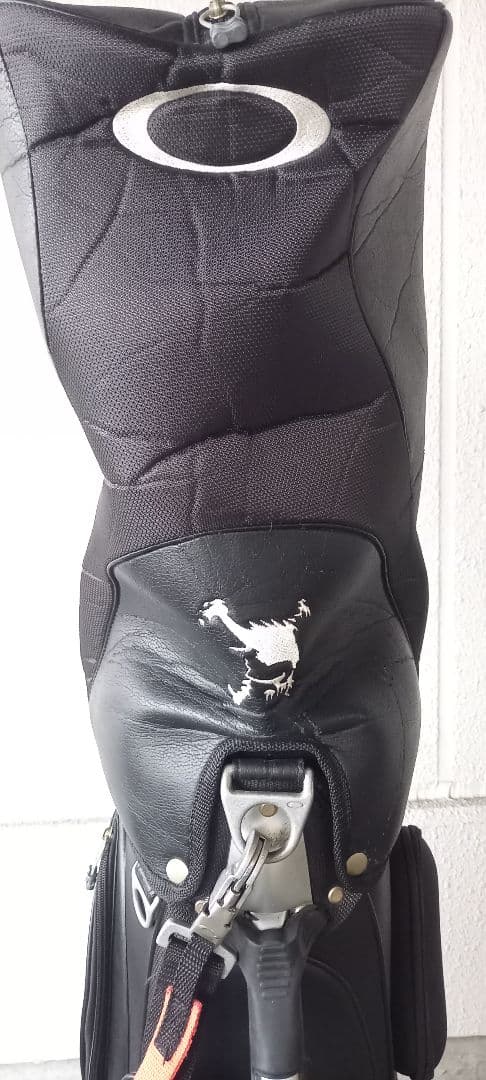 Oakley キャディバッグ ブラック 3w4wオマケ付き。