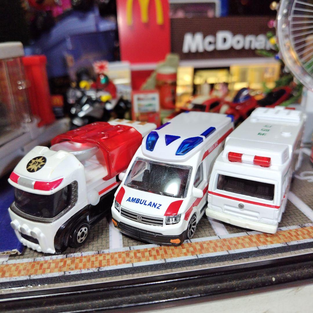 商品Ｎｏ.３７５７★お子さんが好きな車を集めてみました☆警察・消防・救急他色々☆