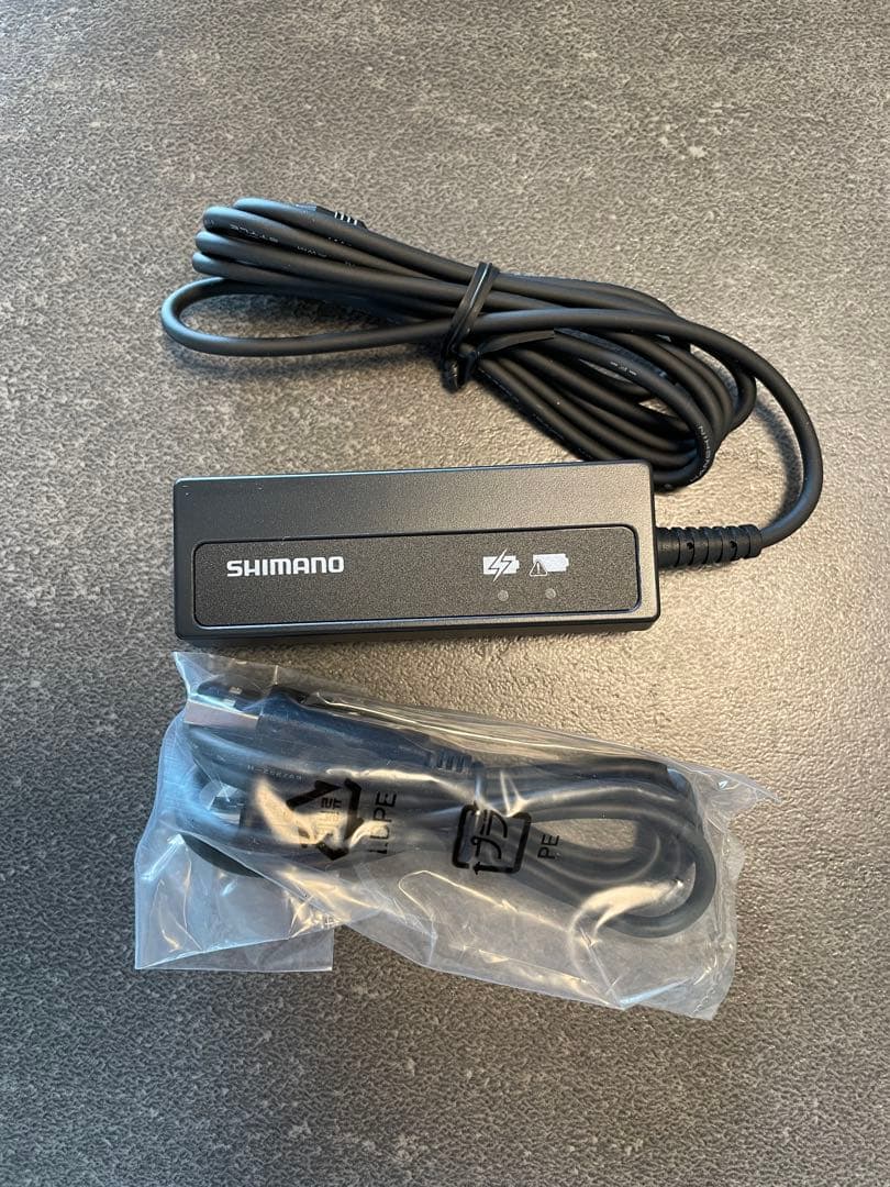 シマノ　Di2 SM-BCR2充電器