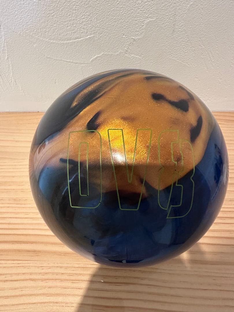 DV8 トラブルメーカーパール　15ポンドボウリングボール