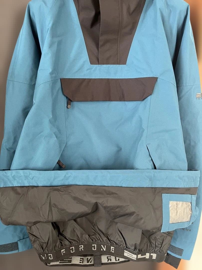 241 スノボ　ゴアテックス　ジャケット