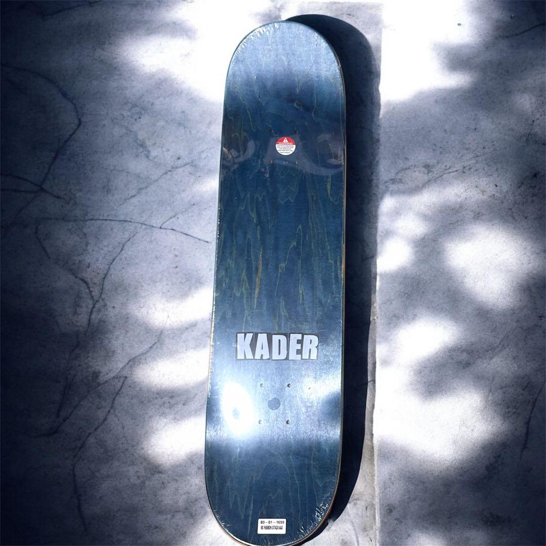 BAKER スケートボードデッキ グレー文字デザイン
