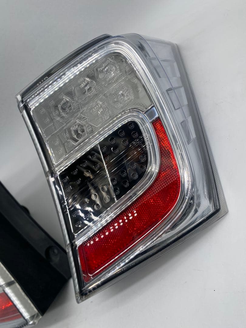 ホンダ フリード GB3/GB4 前期 純正 テールランプ左右セット点灯確認済