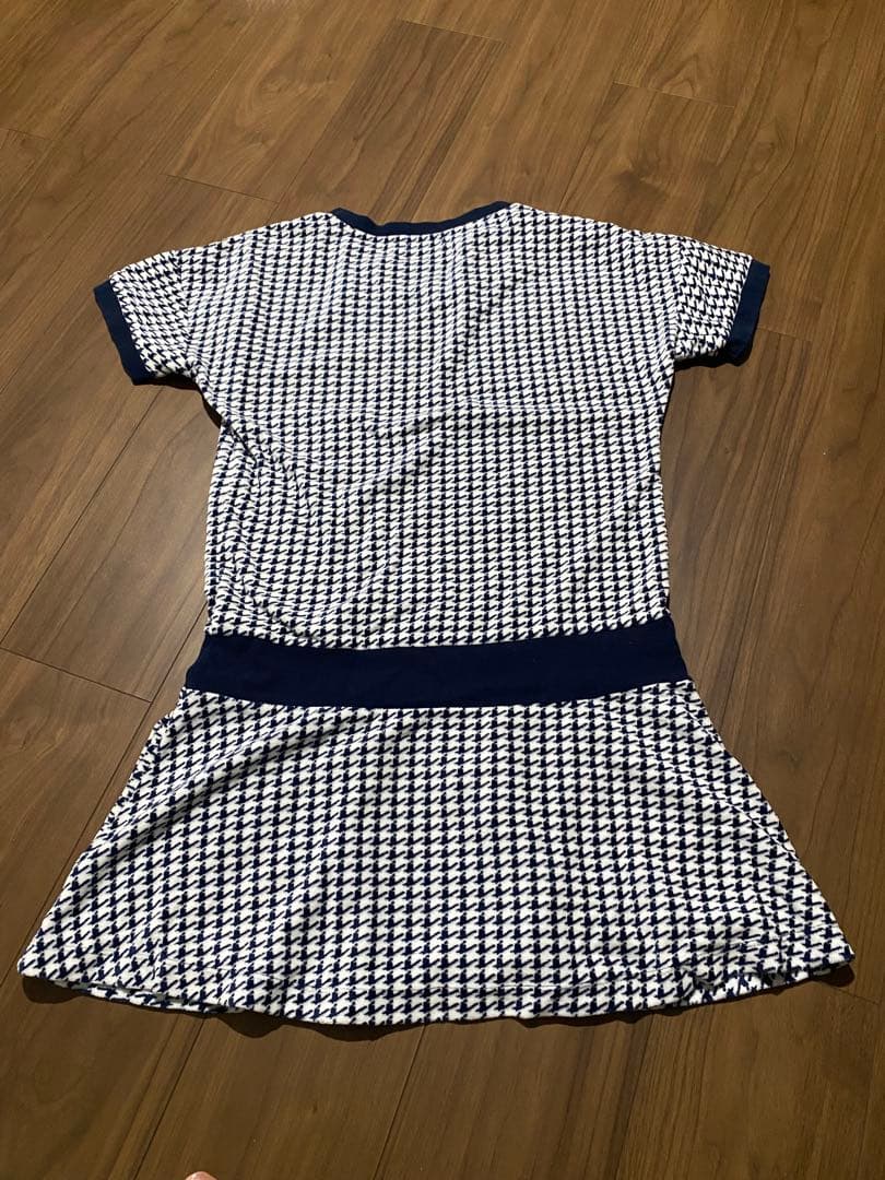 【超美品】秋冬生地　ワンピース　テニスウェア　レディース　Mサイズ　フィラ