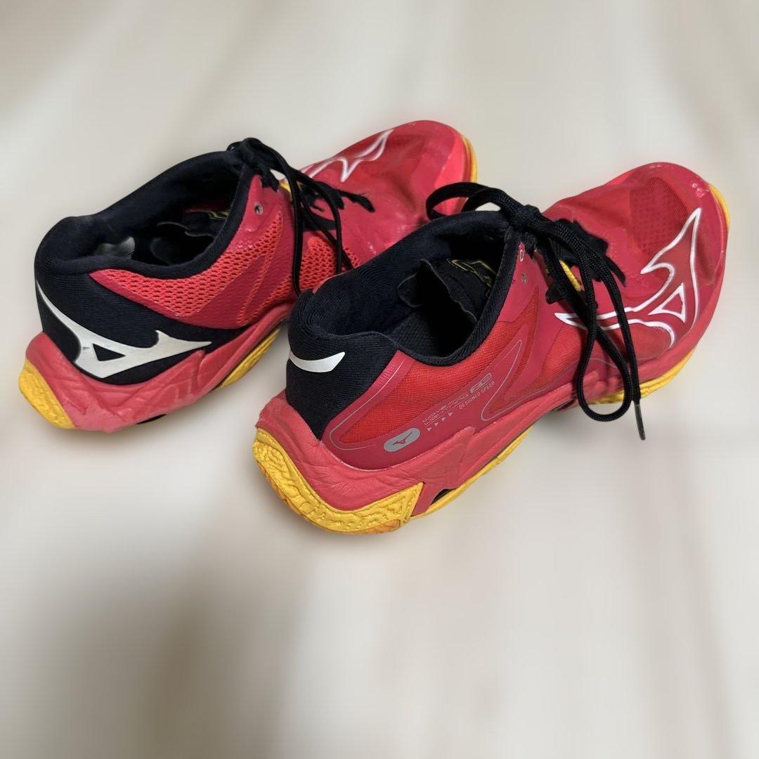 23.5 Mizuno バレーボールシューズ レッド/イエロー