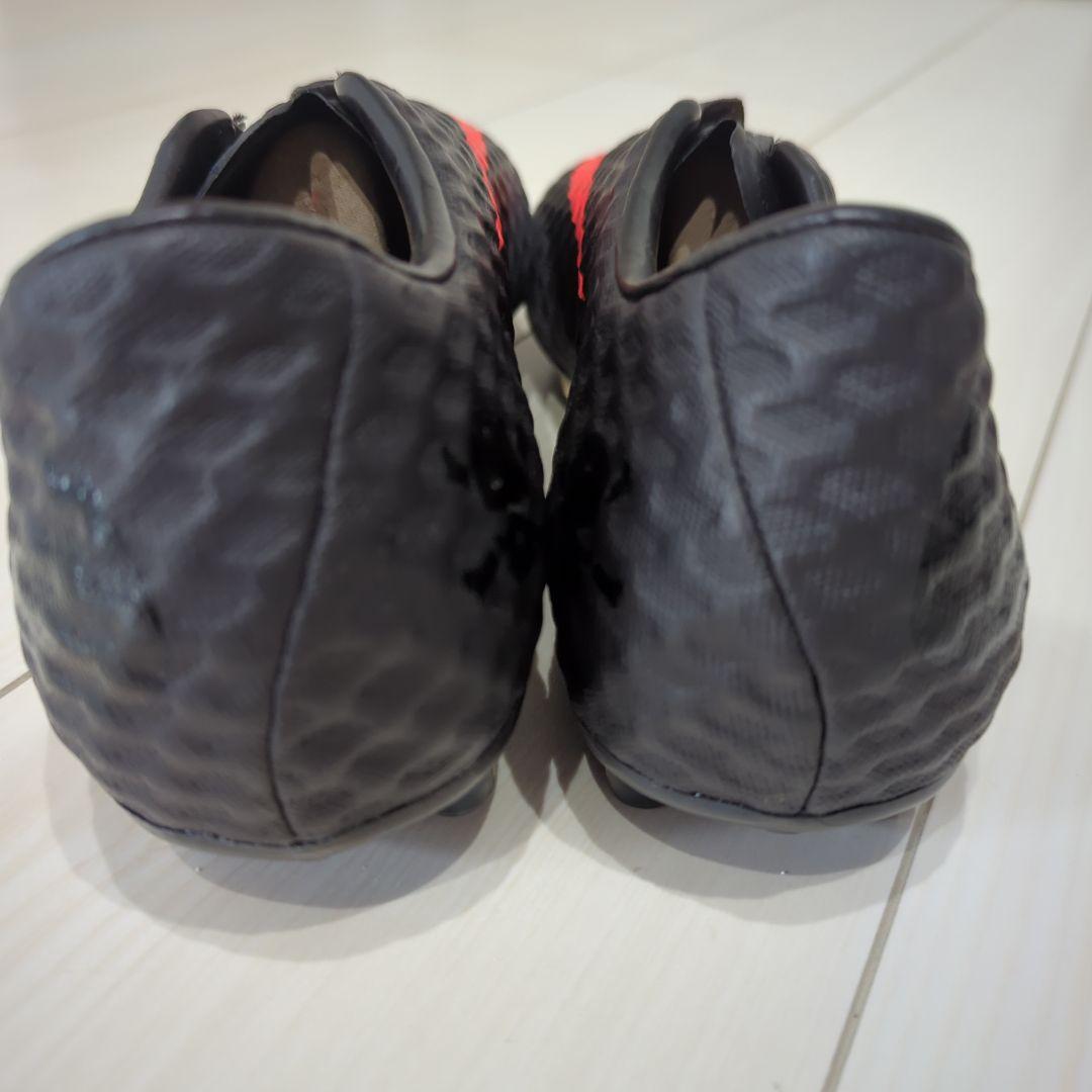 Nike サッカーシューズ ブラック/レッド