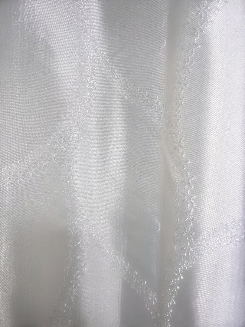 56 ホワイト刺繍入りカーテン 126x191 cm ×2枚セット