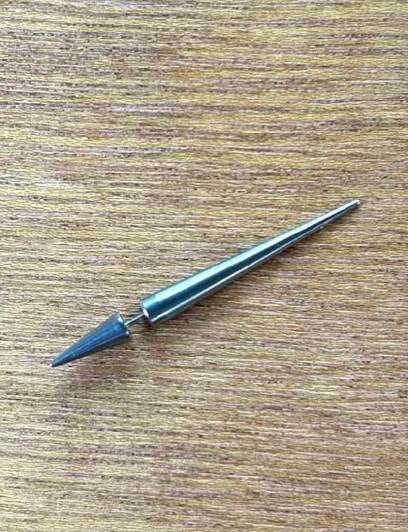 【椎名林檎】ピアス　ウヱポン円錐