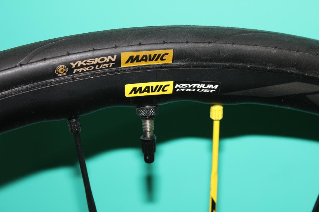 Mavic 700C クリンチャーホイールキシリウムPro UST