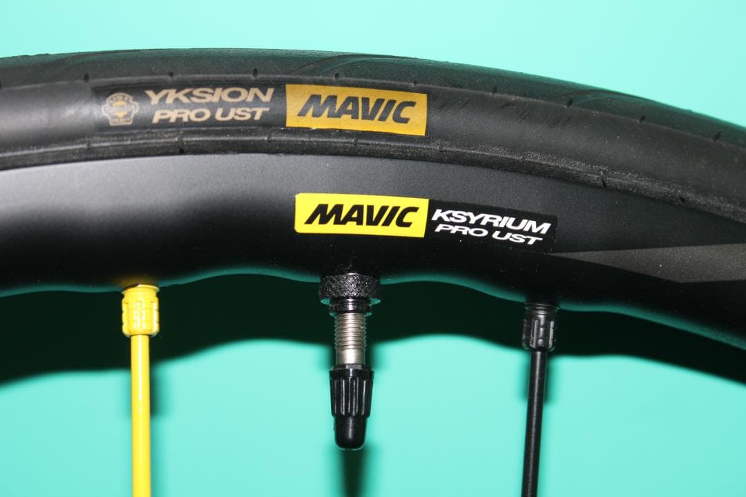 Mavic 700C クリンチャーホイールキシリウムPro UST