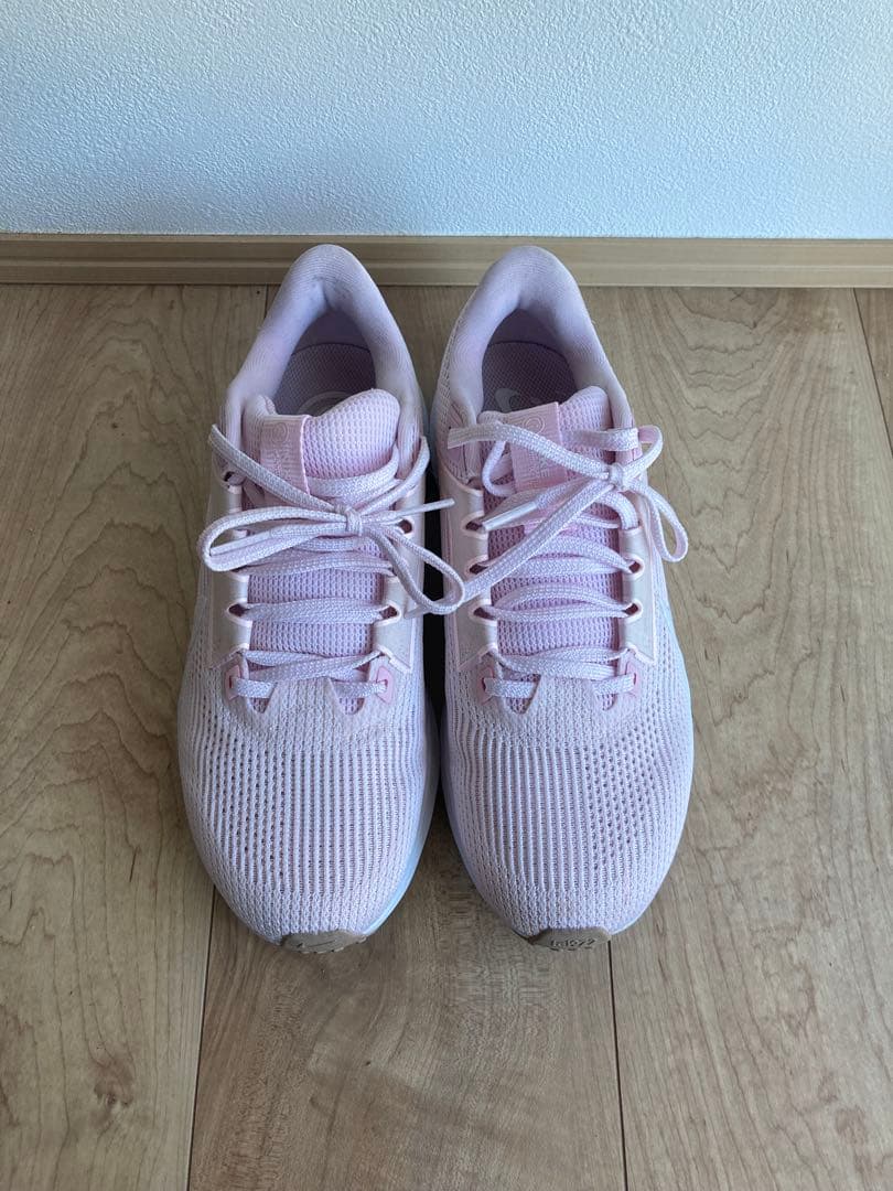 NIKE 24.5cm レディース　ピンク　ランニングシューズ　スニーカー　陸上