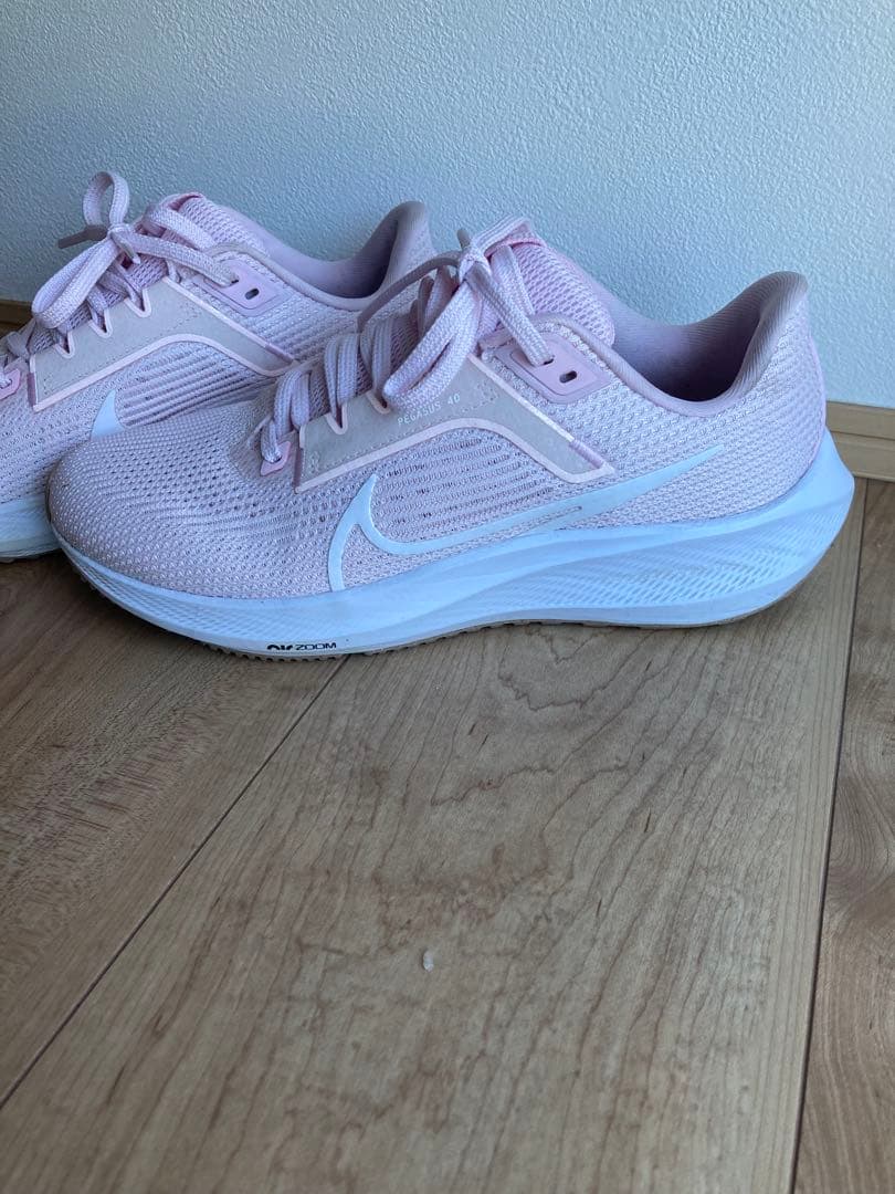 NIKE 24.5cm レディース　ピンク　ランニングシューズ　スニーカー　陸上