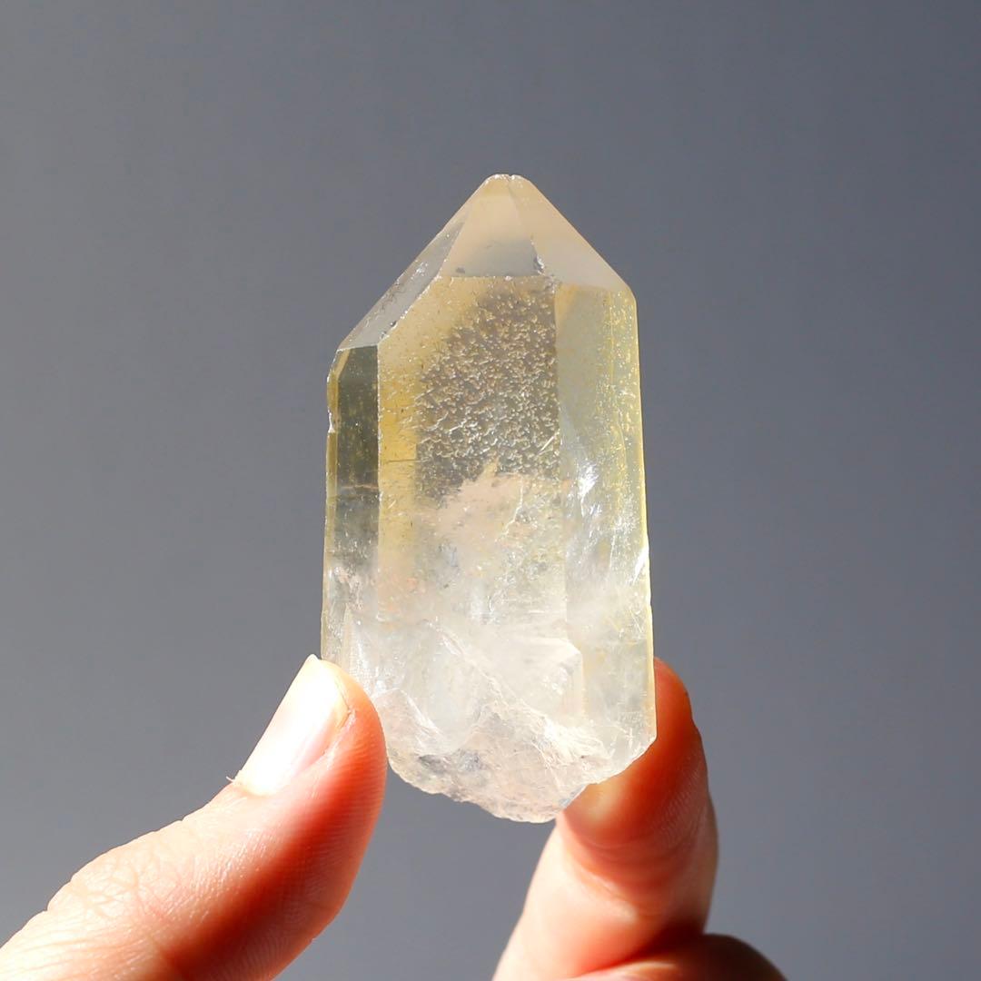ゴールデンヒーラー クォーツ 原石 水晶 鉱物 希少石 天然石