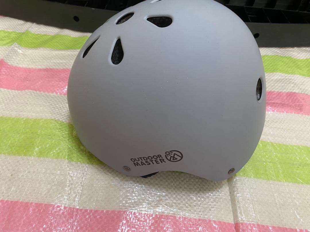 STRIDER ロッキングベース キックバイク　ヘルメット