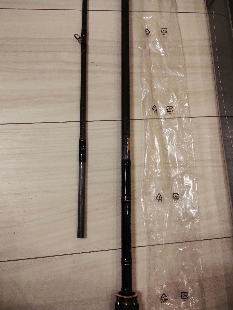 TK　期間限定値下げ　【新品同様】ダイワ　ラテオ86LB・R