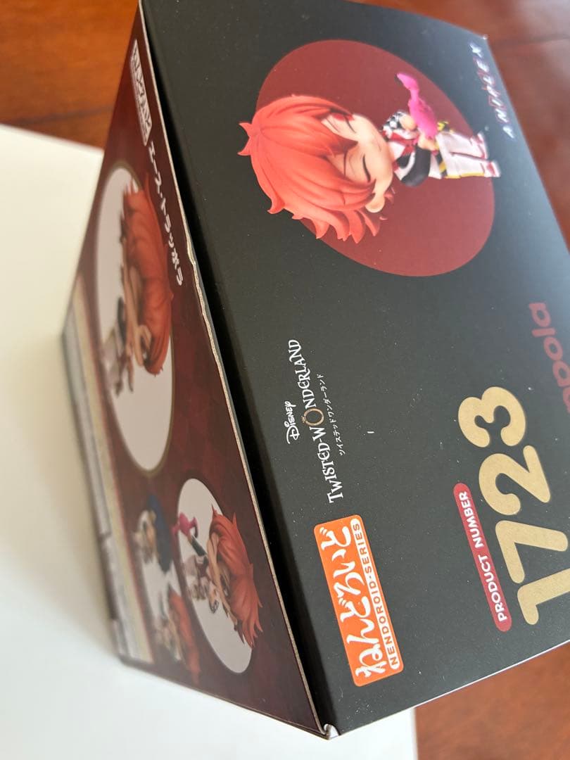 ツイステ　エース　ねんどろいど