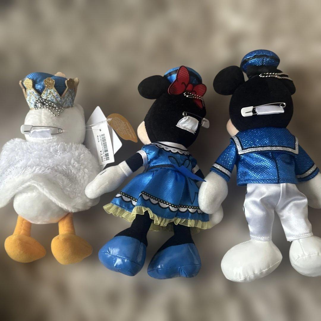 ディズニーランド　パルパルーザ　ドナルド　デイジー　ミッキー　ぬいぐるみバッジ