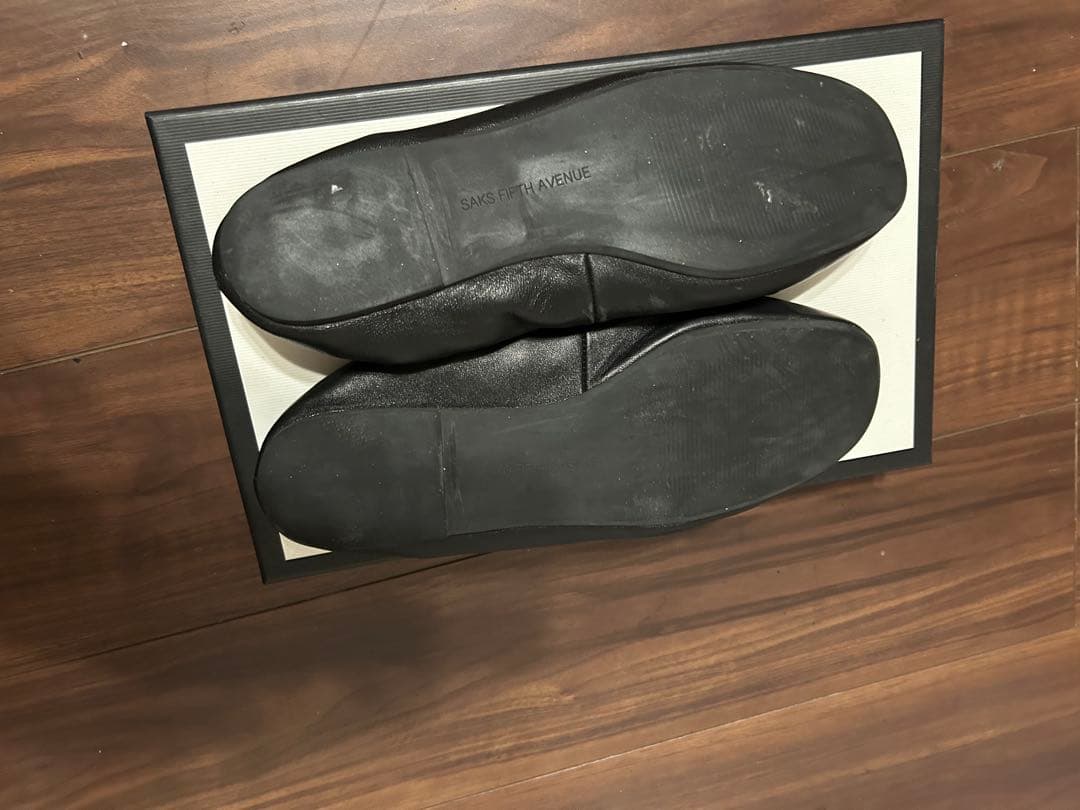 Saks Fifth Avenue 黒 バレエシューズ