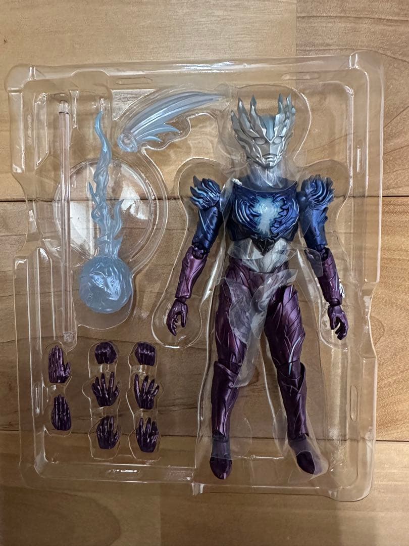 SHフィギュアーツ　ウルトラマンサーガ　ゼロ　プレミアムバンダイ　開封品