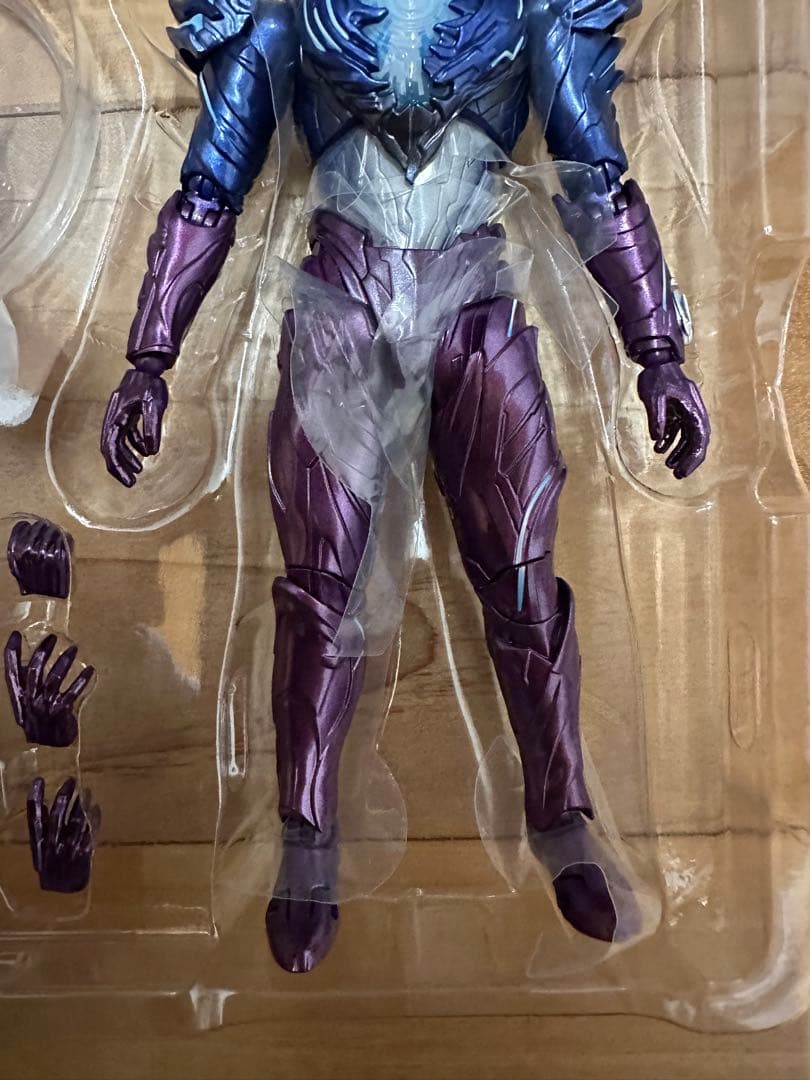 SHフィギュアーツ　ウルトラマンサーガ　ゼロ　プレミアムバンダイ　開封品