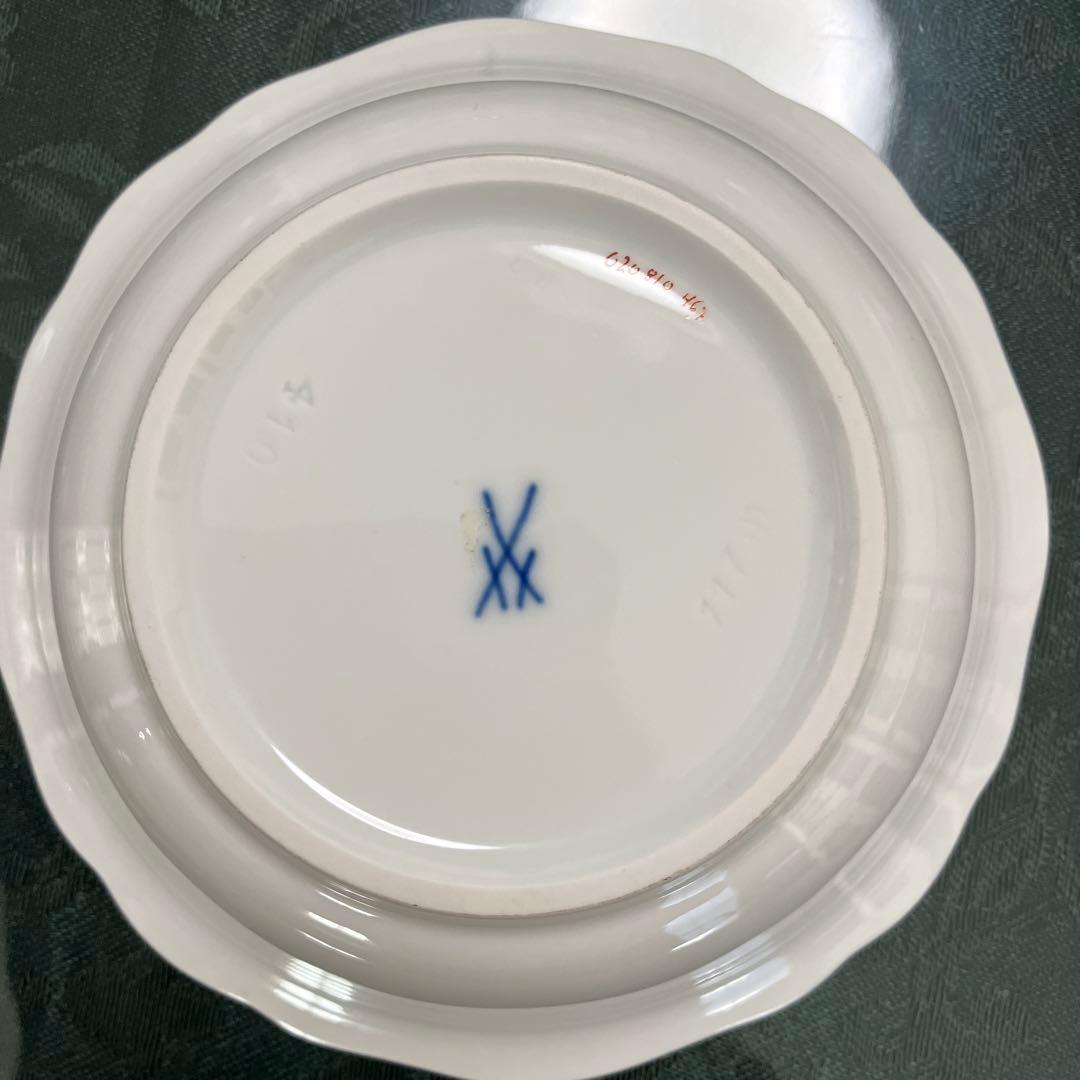 マイセン　バラ装飾の陶磁器皿