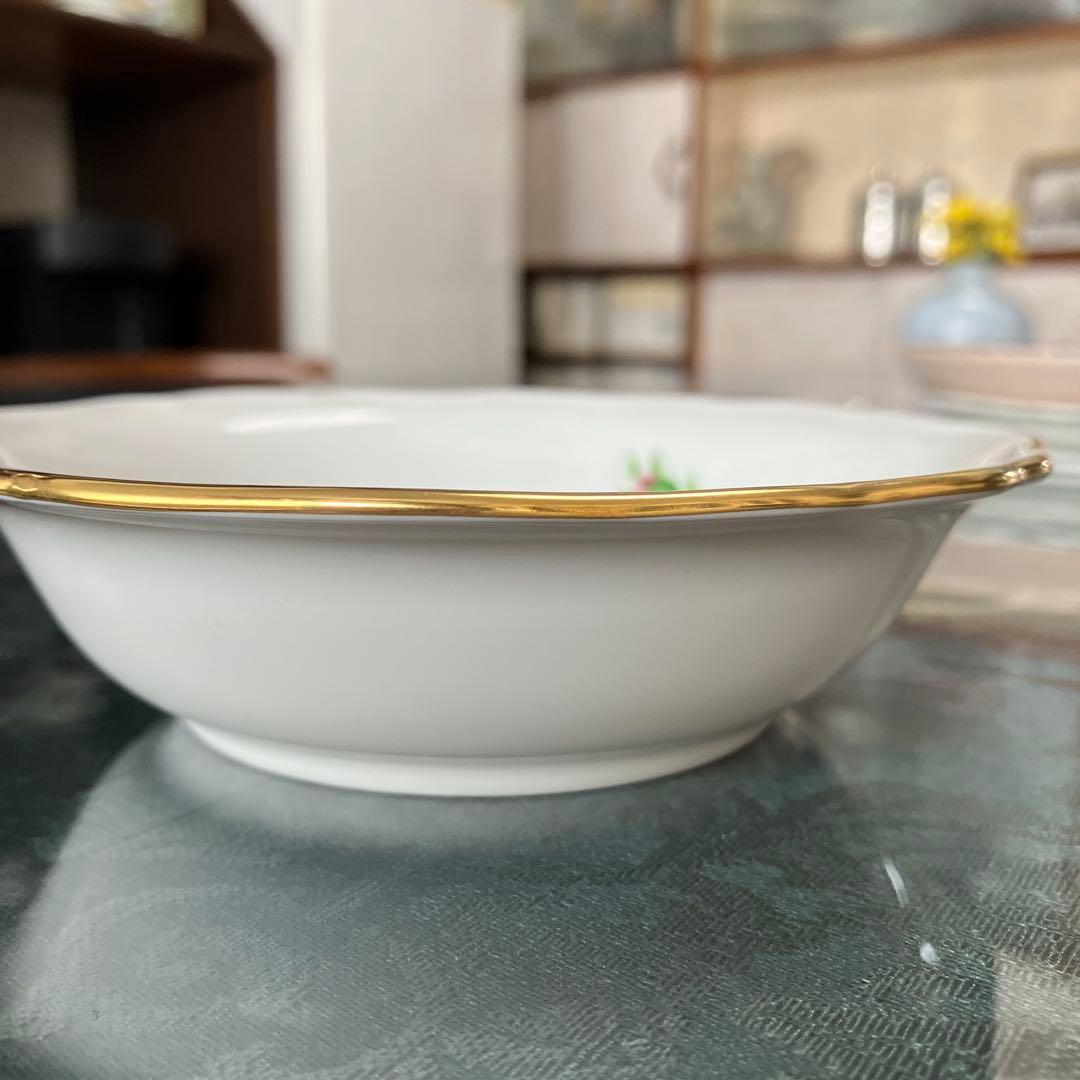 マイセン　バラ装飾の陶磁器皿