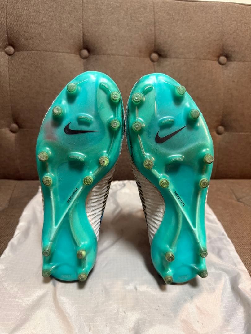 シューズ NIKE Magista Obra FG 24.5cm