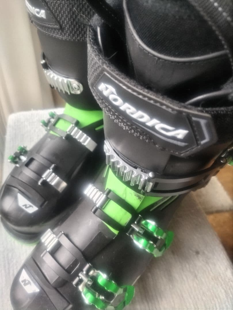Nordica 美品　スキー用ブーツ 27.5 ブラック/グリーン