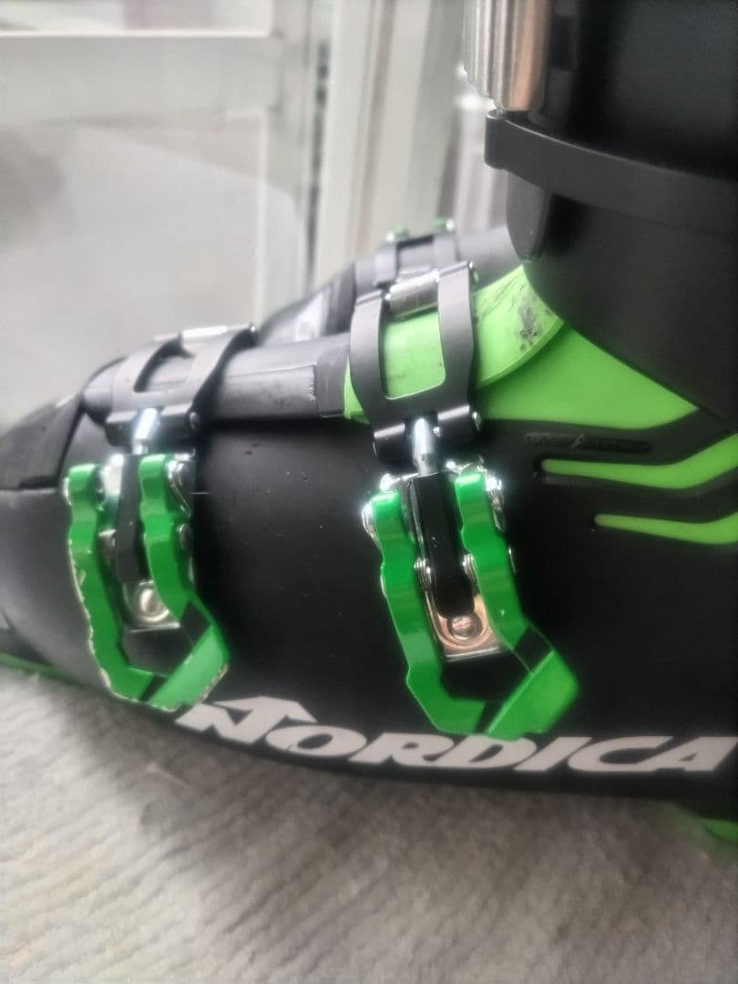 Nordica 美品　スキー用ブーツ 27.5 ブラック/グリーン
