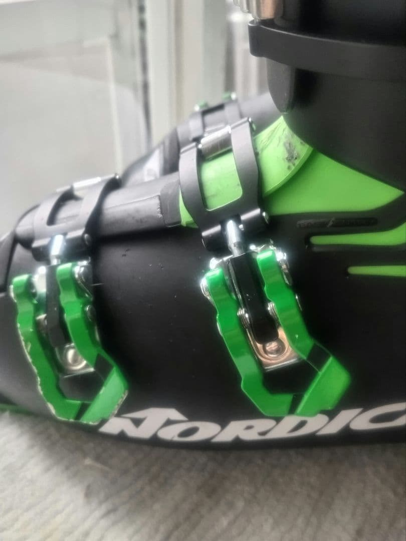 Nordica 美品　スキー用ブーツ 27.5 ブラック/グリーン