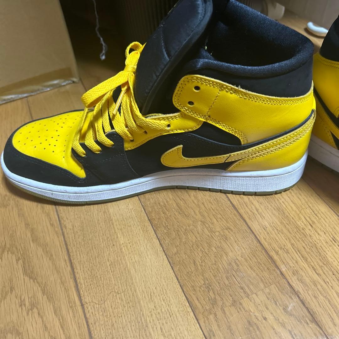 NIKEエアジョーダン1イエロー