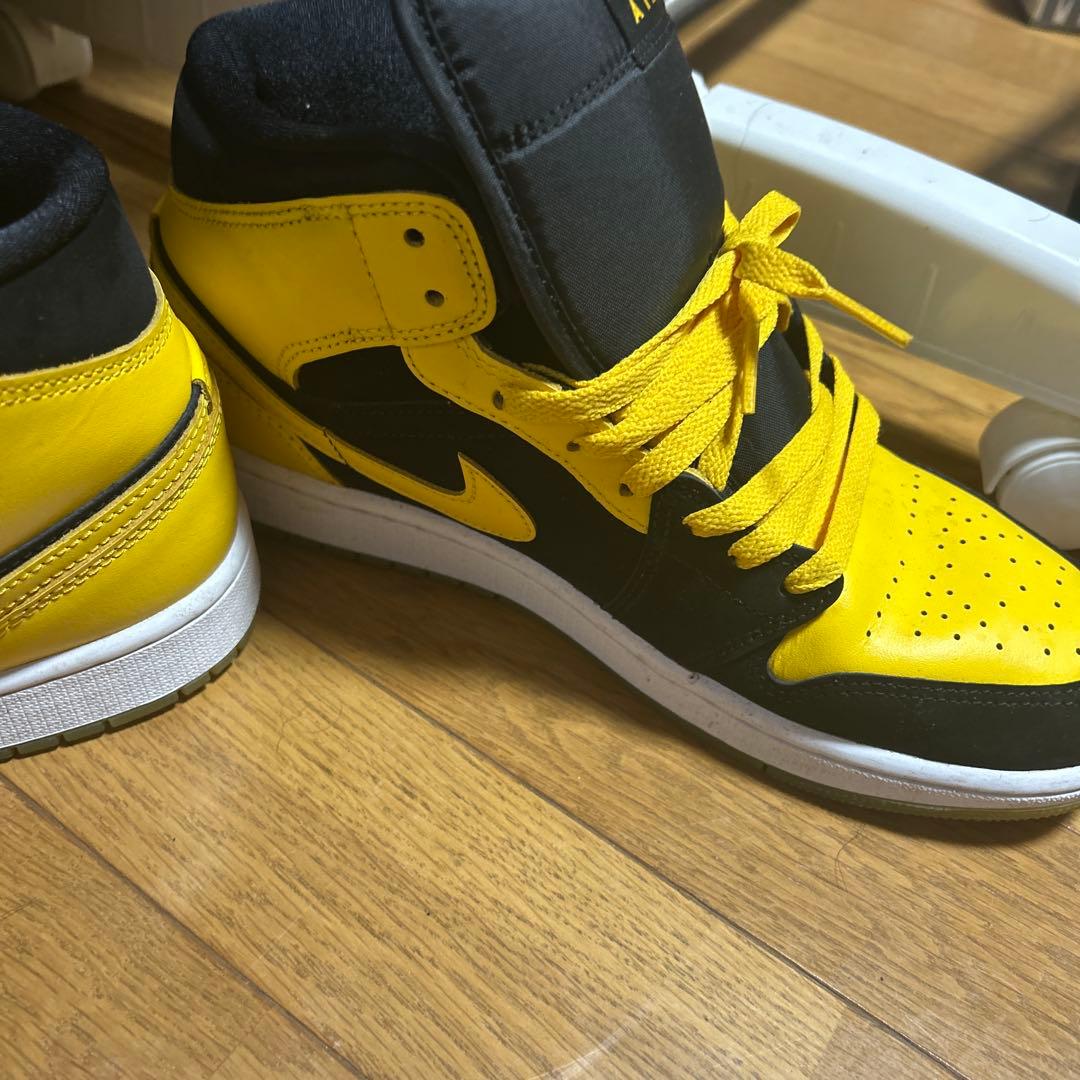 NIKEエアジョーダン1イエロー
