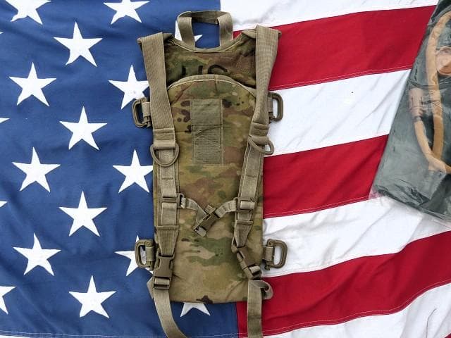 米軍 ハイドレーション システム バッグパック マルチカム 3L OCP　56