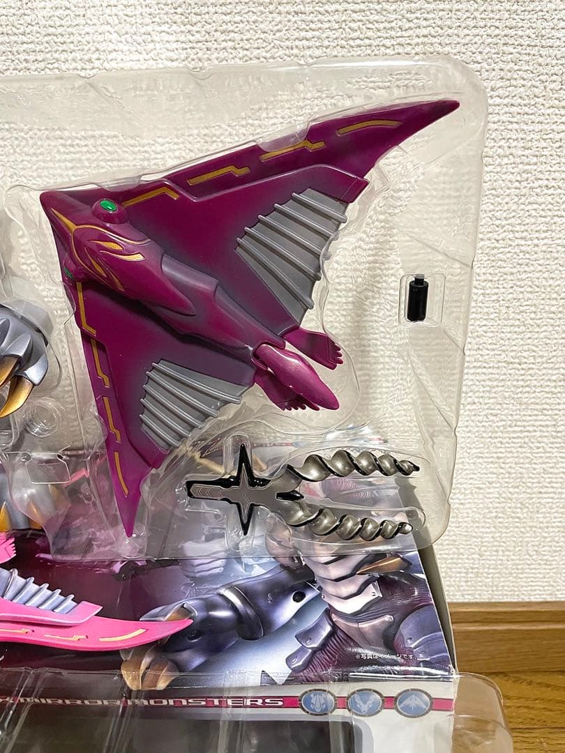 【コメント値引き】 【美品】BANDAI 装着変身EX ミラーモンスターズ01